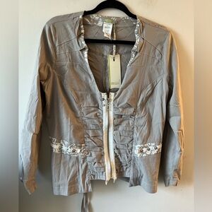 NWT Dolcezza Gray Top